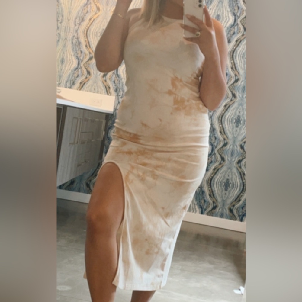 Tie-Dye Sleeveless Midi Dress